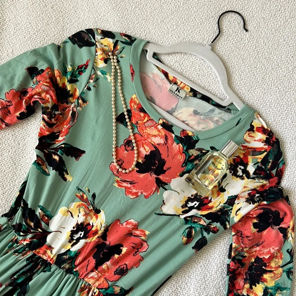 {JessaKae} Mint Classic Rose Maxi - Picture 2 of 3